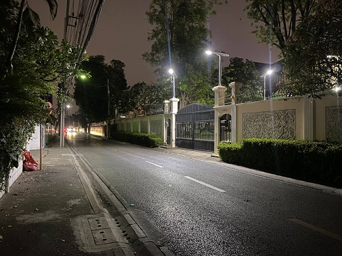 ติดตั้งไฟถนน กทม