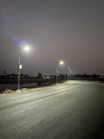 ผลงานติดตั้งเสาไฟโซล่าเซลล์แบบแยกตู้แยกแผง